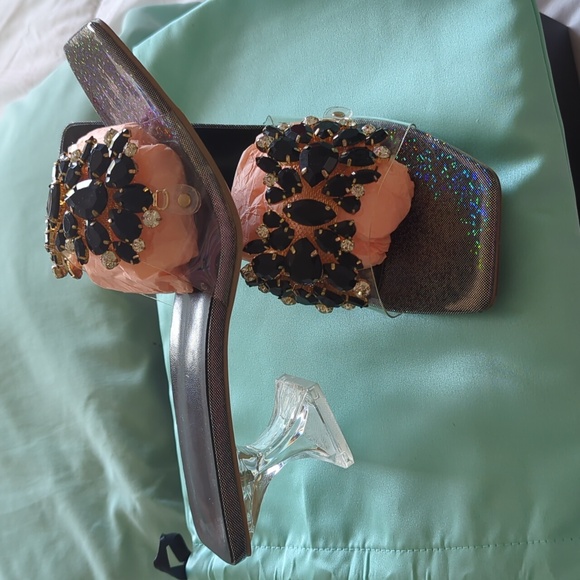 Lucite/Plastic Black Rhinestone Heels Size 10.5 - Picture 10 of 12